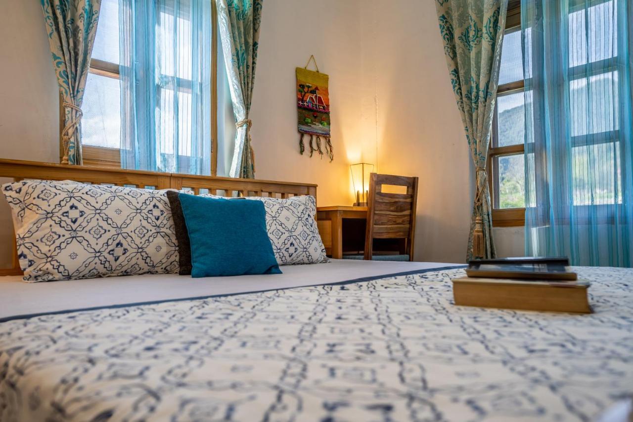 La Maison - A Boutique Bed And Breakfast Bīr Dış mekan fotoğraf