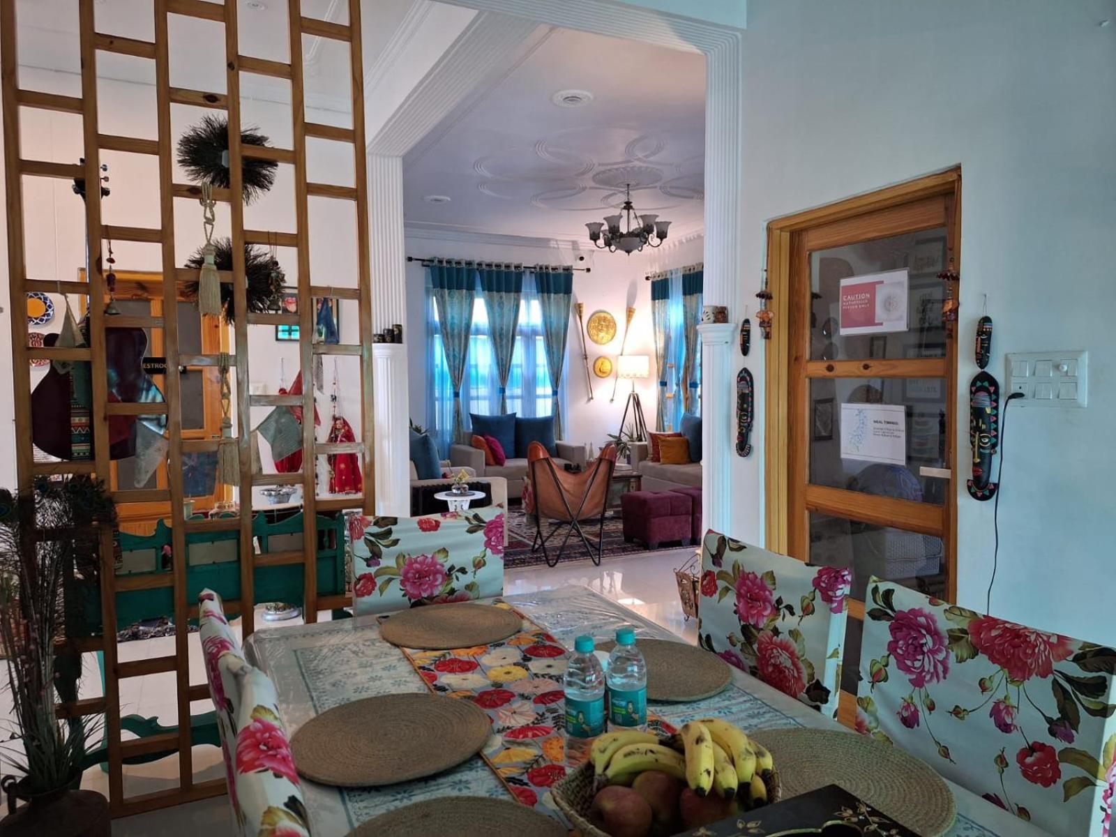 La Maison - A Boutique Bed And Breakfast Bīr Dış mekan fotoğraf