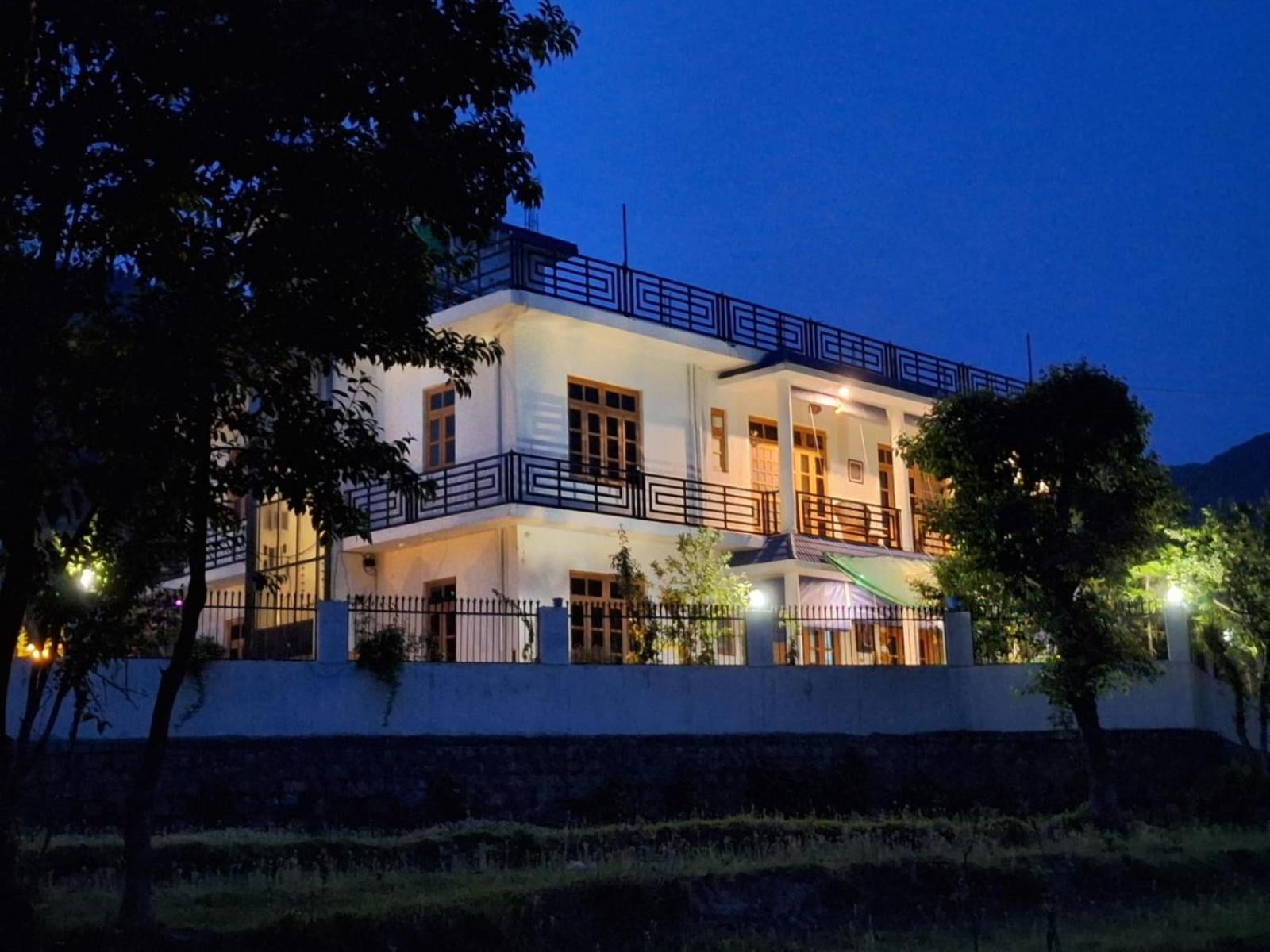 La Maison - A Boutique Bed And Breakfast Bīr Dış mekan fotoğraf