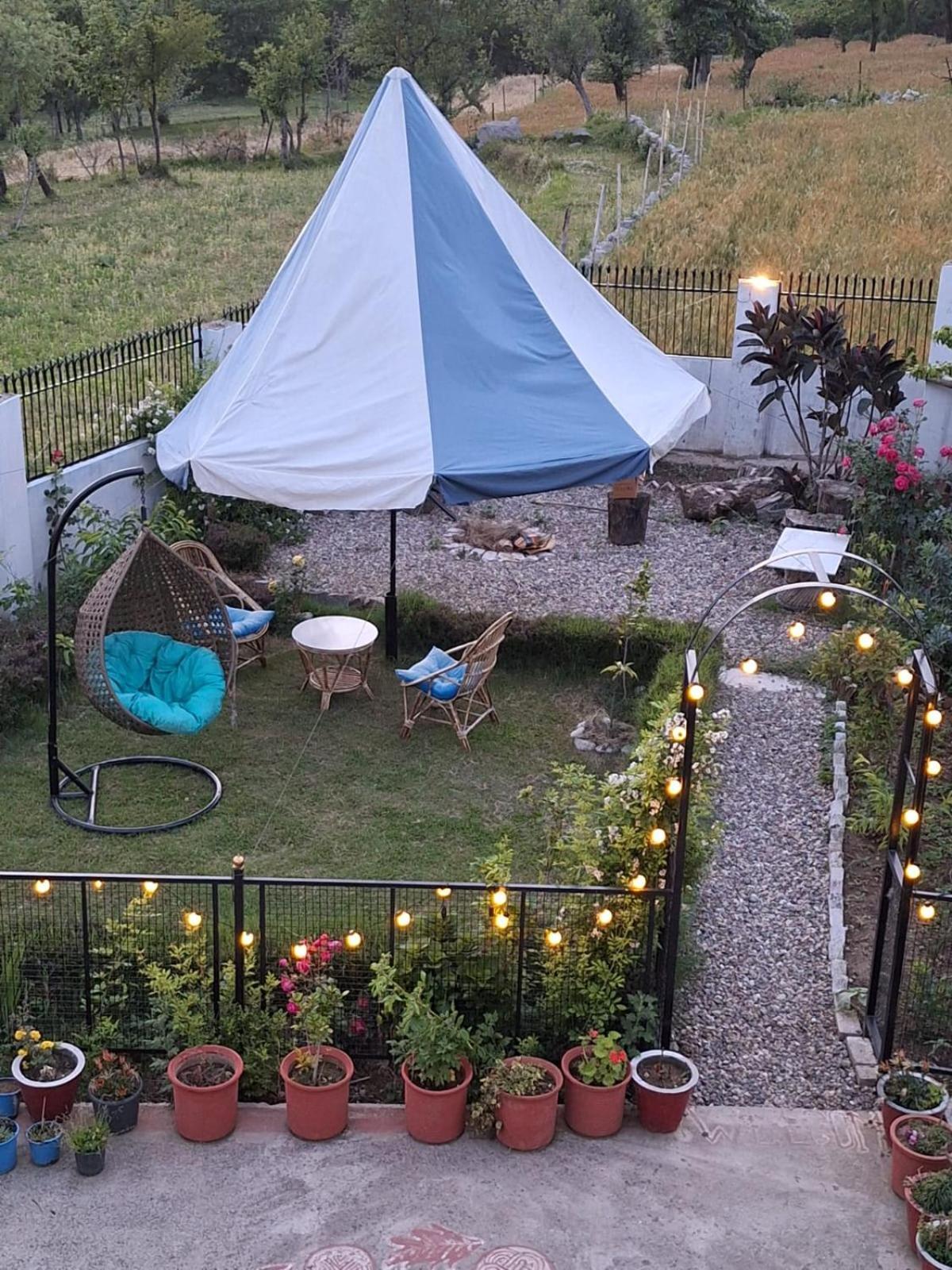 La Maison - A Boutique Bed And Breakfast Bīr Dış mekan fotoğraf